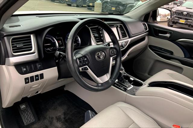 used 2017 Toyota Highlander Hybrid car, priced at $31,976