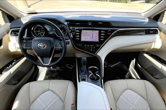 used 2018 Toyota Camry Hybrid car, priced at $25,256