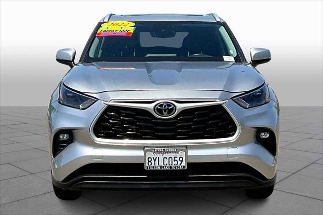 used 2022 Toyota Highlander car, priced at $34,956