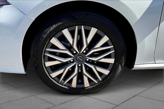 used 2023 Nissan Altima car, priced at $21,461