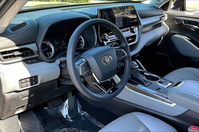 used 2021 Toyota Highlander Hybrid car, priced at $43,956