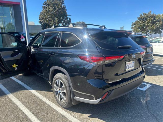 used 2021 Toyota Highlander Hybrid car, priced at $42,976