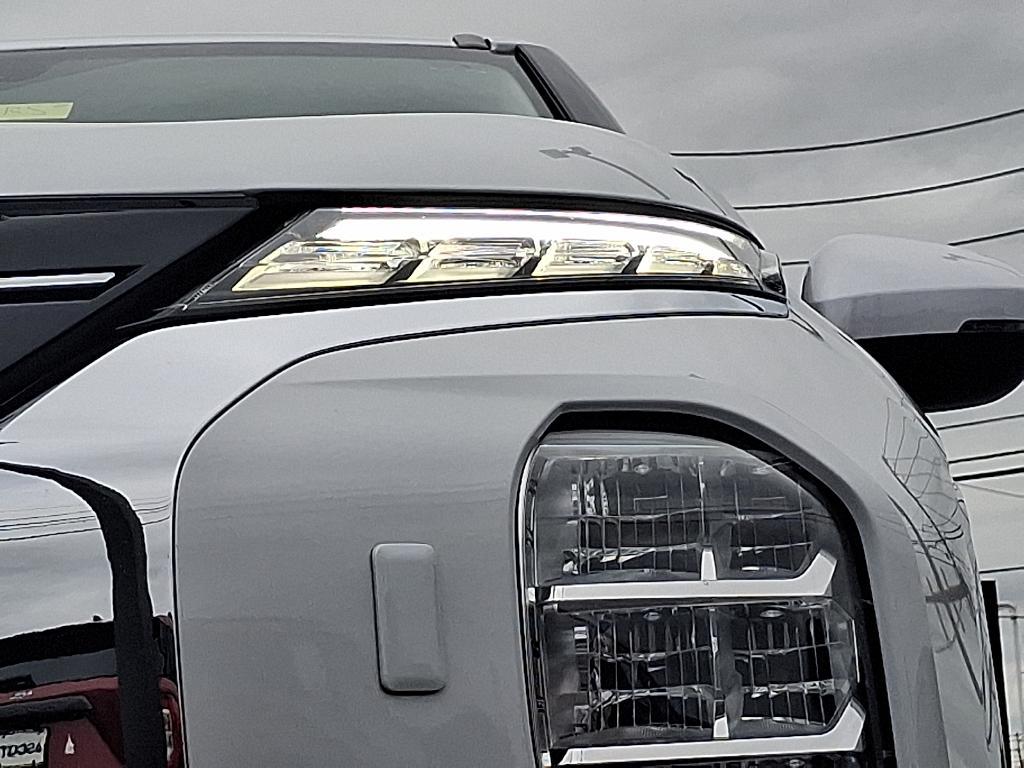 used 2022 Mitsubishi Outlander car, priced at $21,995