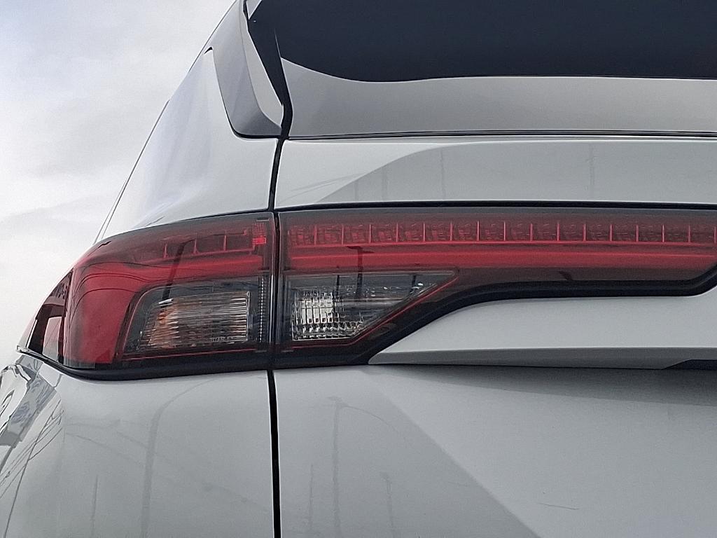 used 2022 Mitsubishi Outlander car, priced at $21,995