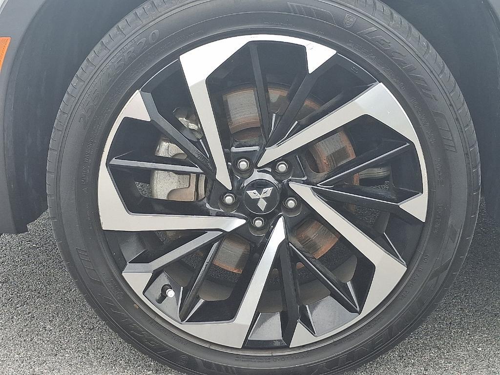 used 2022 Mitsubishi Outlander car, priced at $21,995