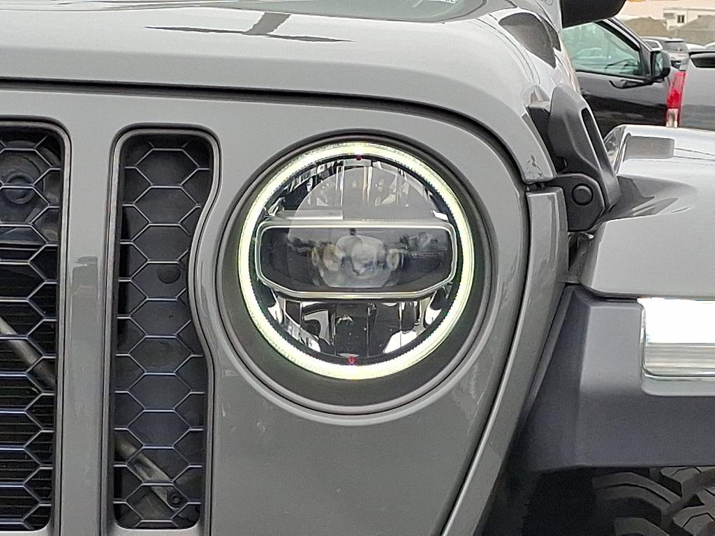 used 2020 Jeep Gladiator car, priced at $32,995