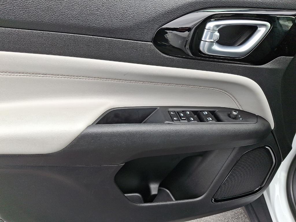 used 2023 Jeep Compass car, priced at $23,995