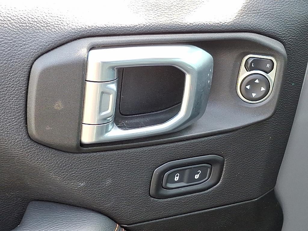 used 2022 Jeep Gladiator car, priced at $39,595