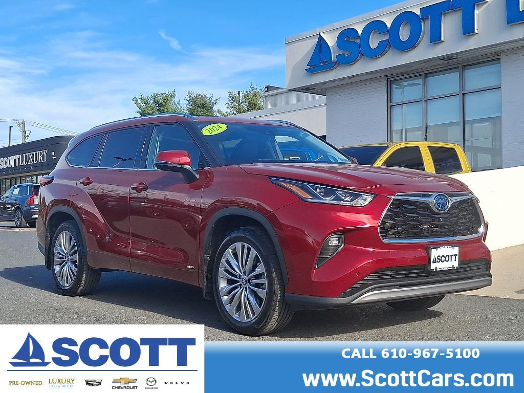 used 2024 Toyota Highlander Hybrid car, priced at $52,795