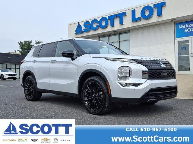 used 2024 Mitsubishi Outlander car, priced at $27,595