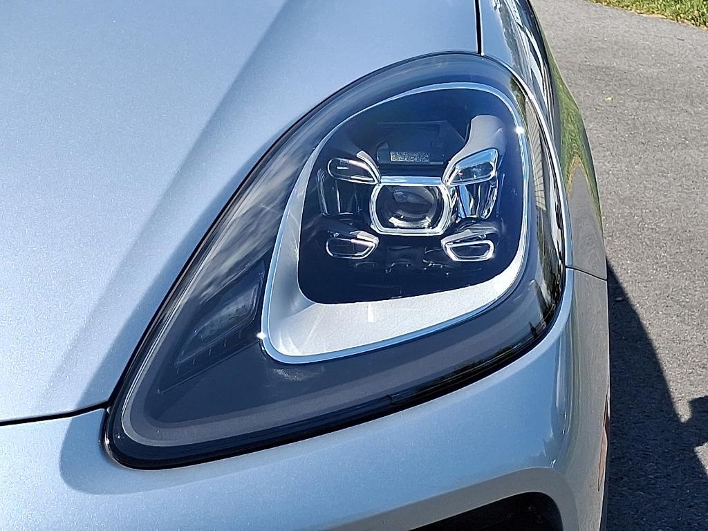 used 2023 Porsche Cayenne car, priced at $66,995