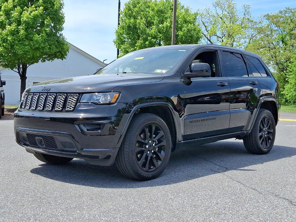 used 2020 Jeep Grand Cherokee car, priced at $27,998