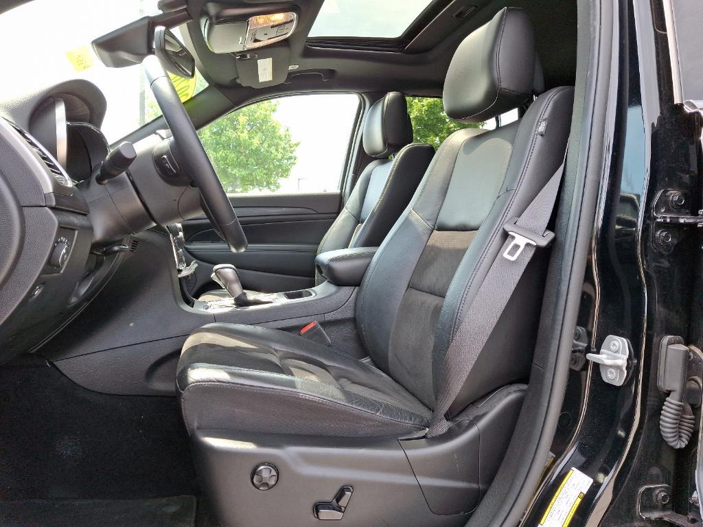 used 2020 Jeep Grand Cherokee car, priced at $27,998