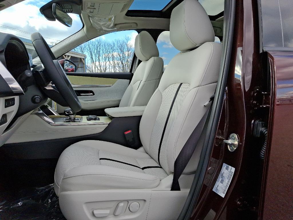 new 2025 Mazda CX-90 car, priced at $59,700