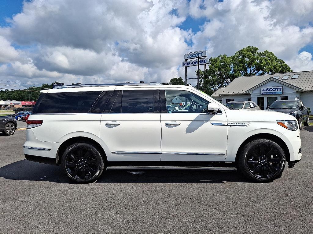 used 2022 Lincoln Navigator L car, priced at $59,995
