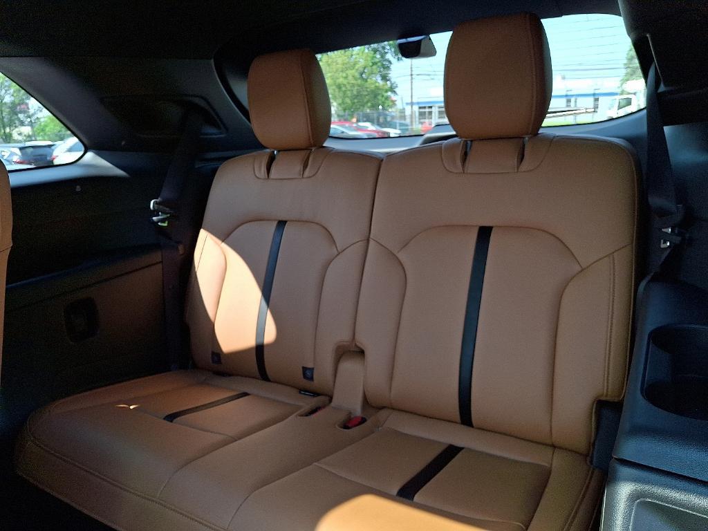 new 2025 Mazda CX-90 car, priced at $59,575