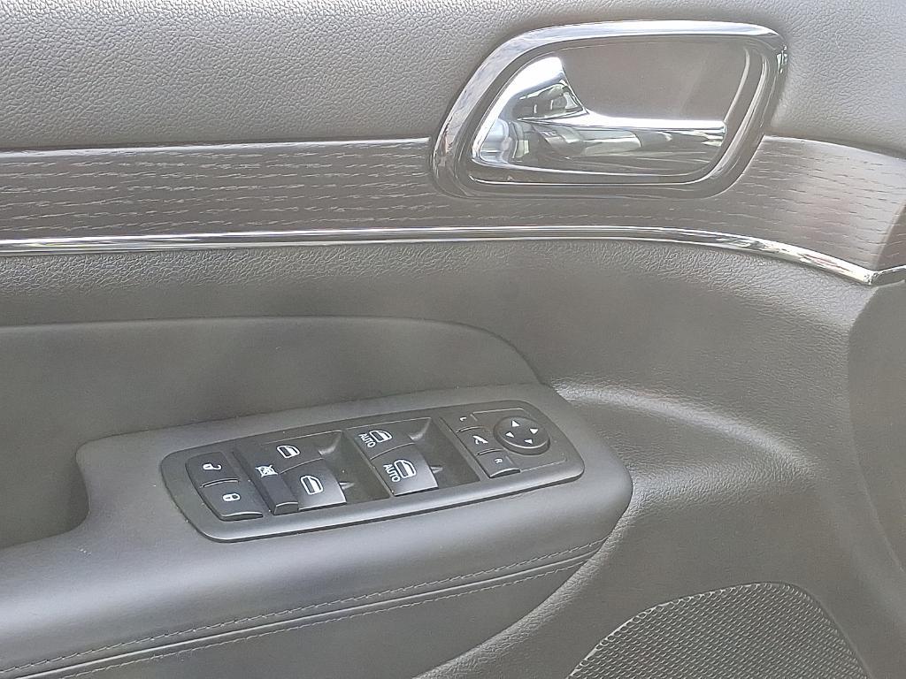 used 2020 Jeep Grand Cherokee car, priced at $25,995