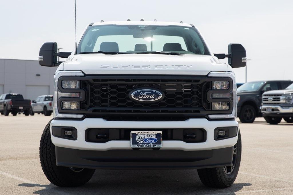 new 2025 Ford F-350 car, priced at $52,854