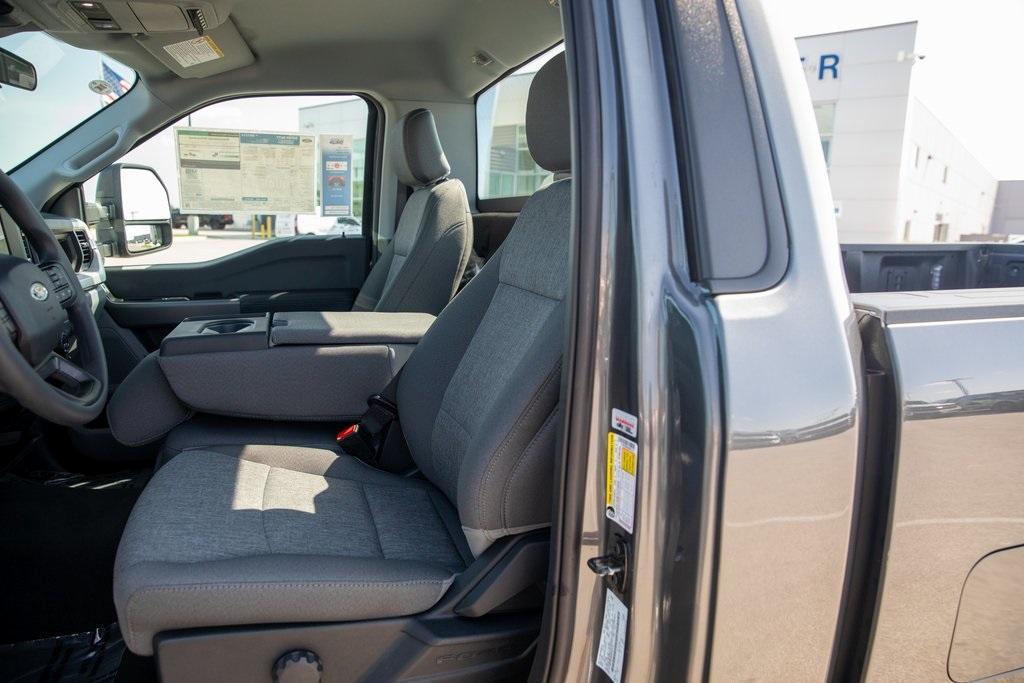new 2025 Ford F-350 car, priced at $53,854