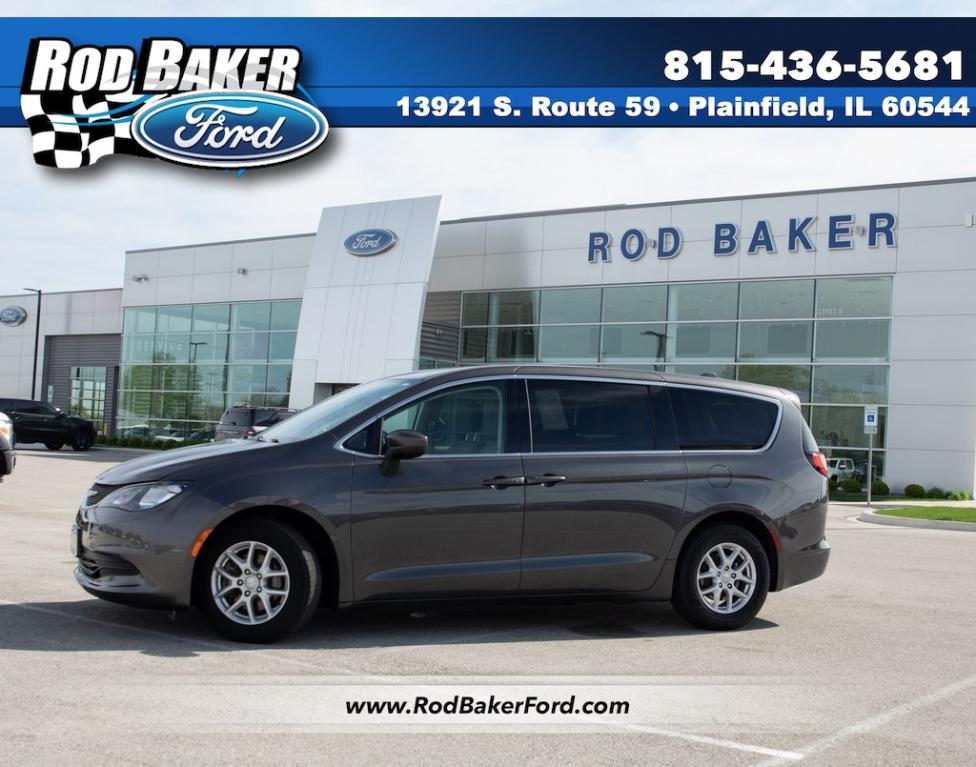 used 2017 Chrysler Pacifica car, priced at $13,437