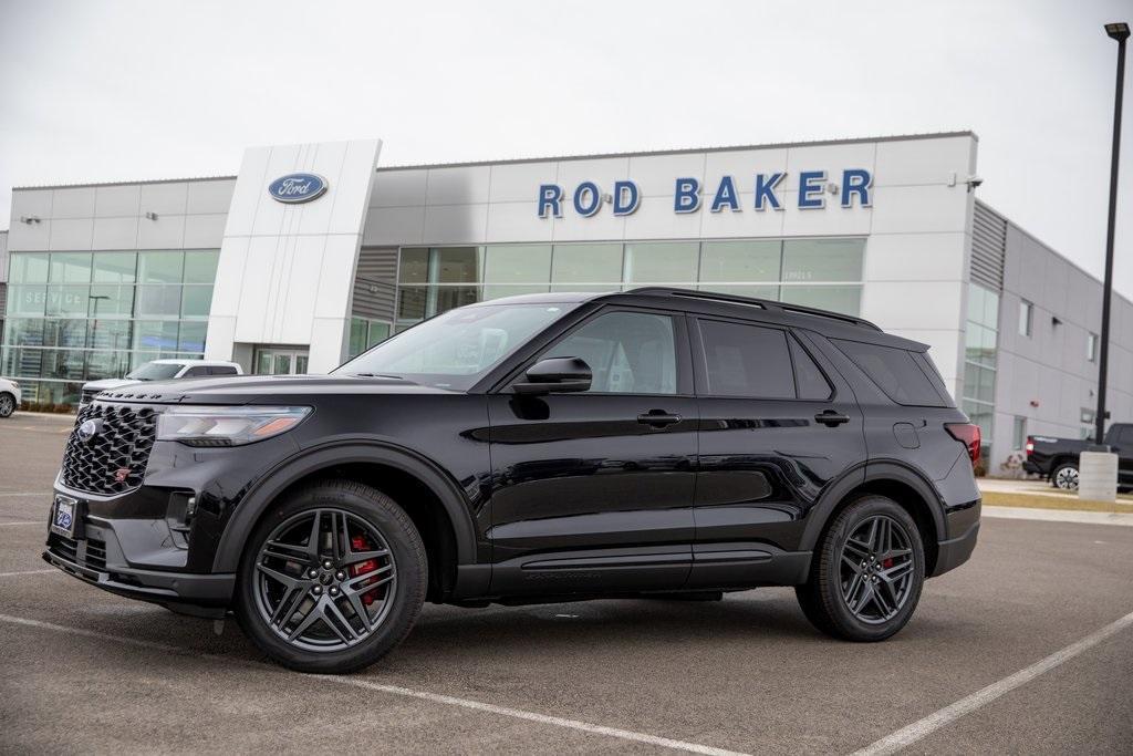 new 2025 Ford Explorer car, priced at $57,814