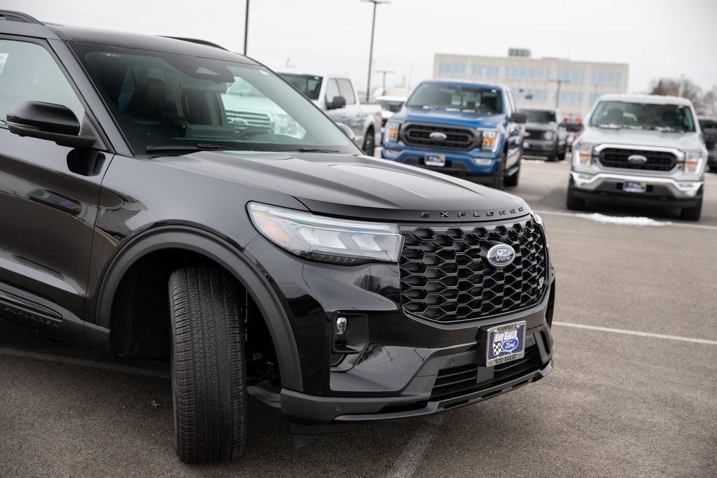 new 2025 Ford Explorer car, priced at $57,814