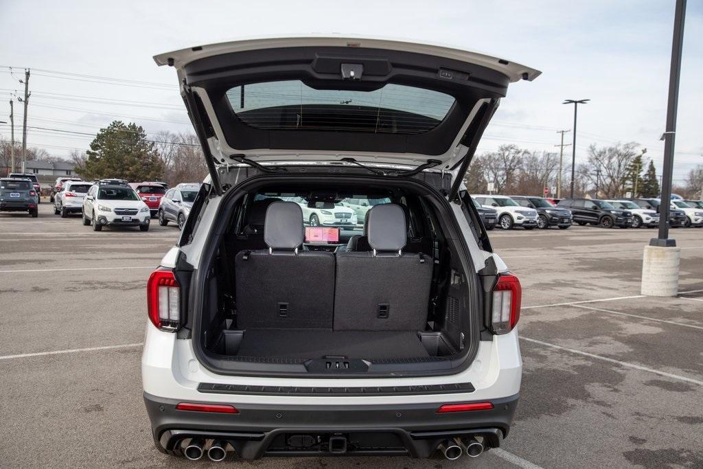 new 2025 Ford Explorer car, priced at $57,562