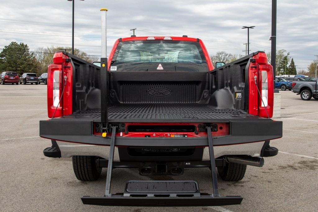 new 2025 Ford F-250 car, priced at $45,624
