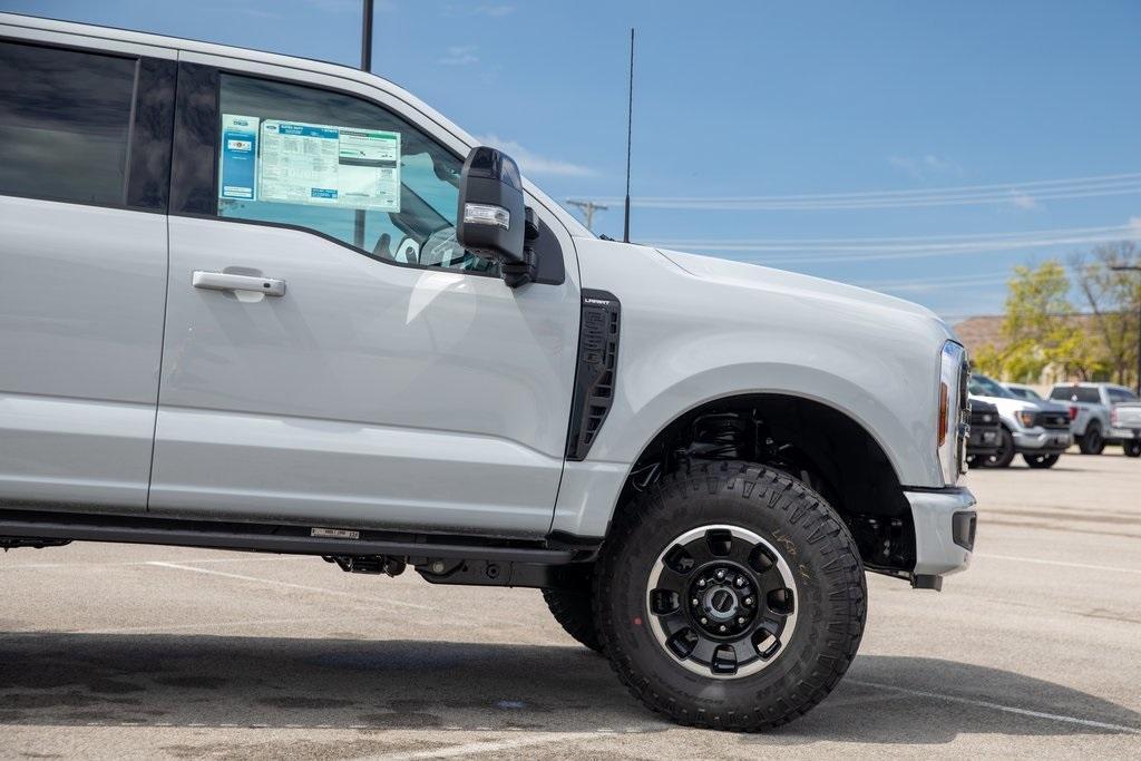 new 2025 Ford F-250 car, priced at $77,829