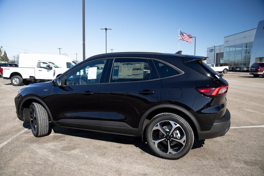 new 2025 Ford Escape car, priced at $33,026