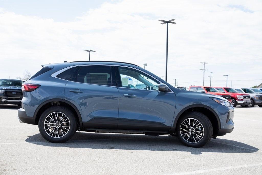 new 2025 Ford Escape car, priced at $35,502