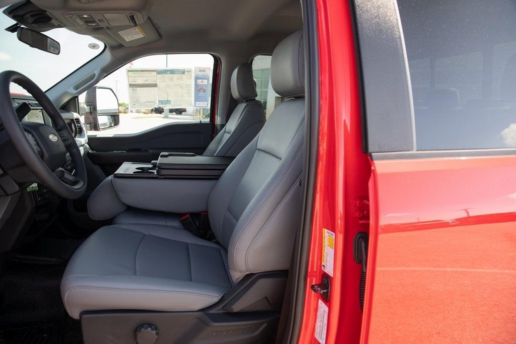 new 2025 Ford F-350 car, priced at $65,350
