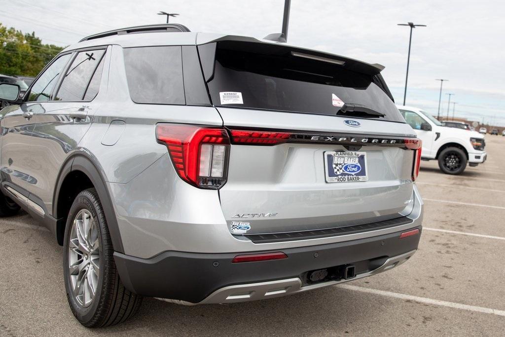 new 2025 Ford Explorer car, priced at $45,517