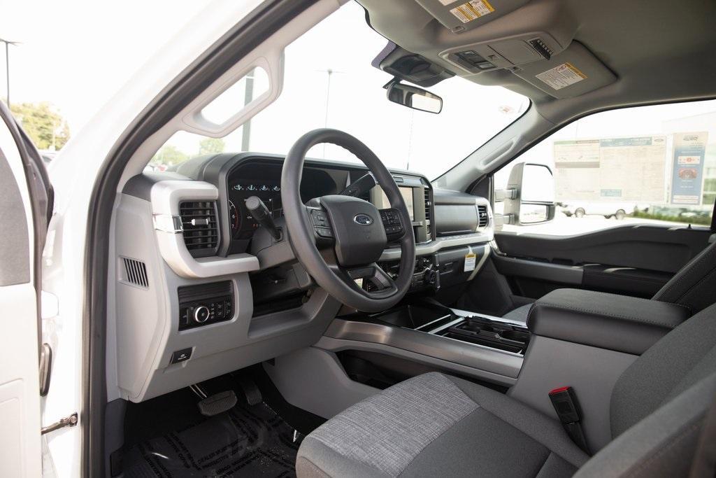 new 2025 Ford F-350 car, priced at $57,111