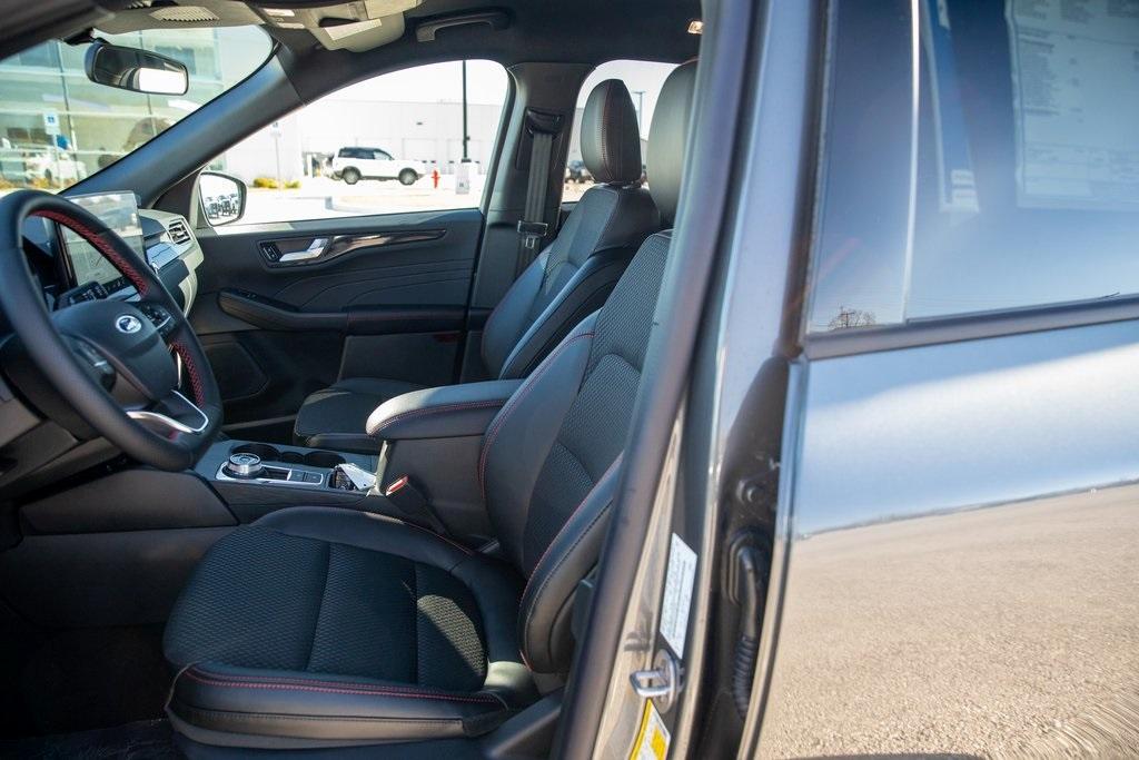 new 2025 Ford Escape car, priced at $31,611