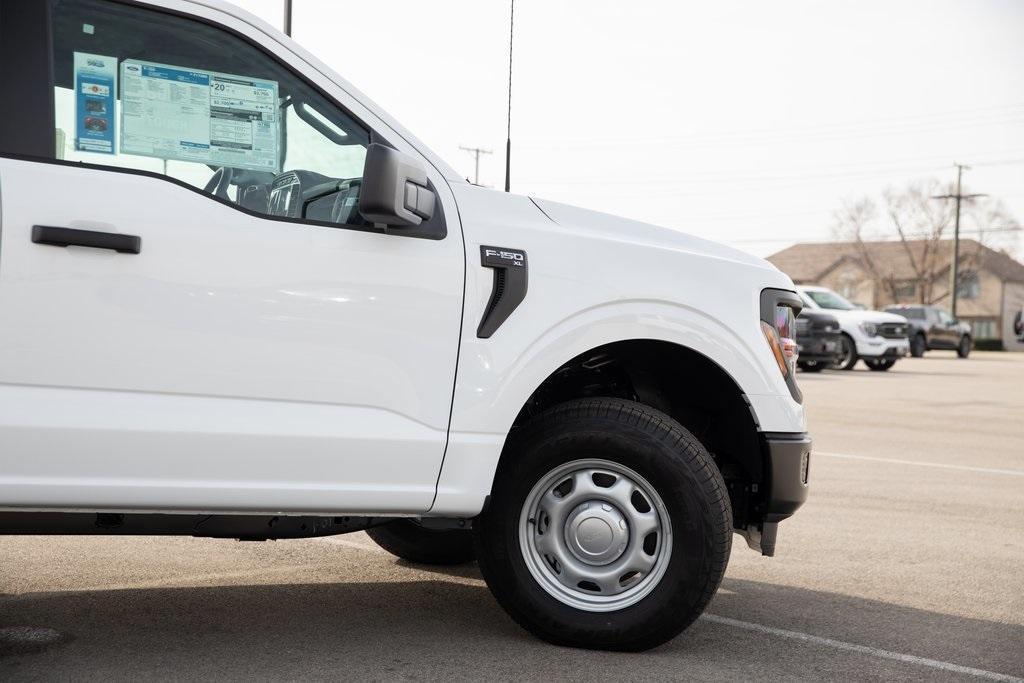 new 2024 Ford F-150 car, priced at $40,204