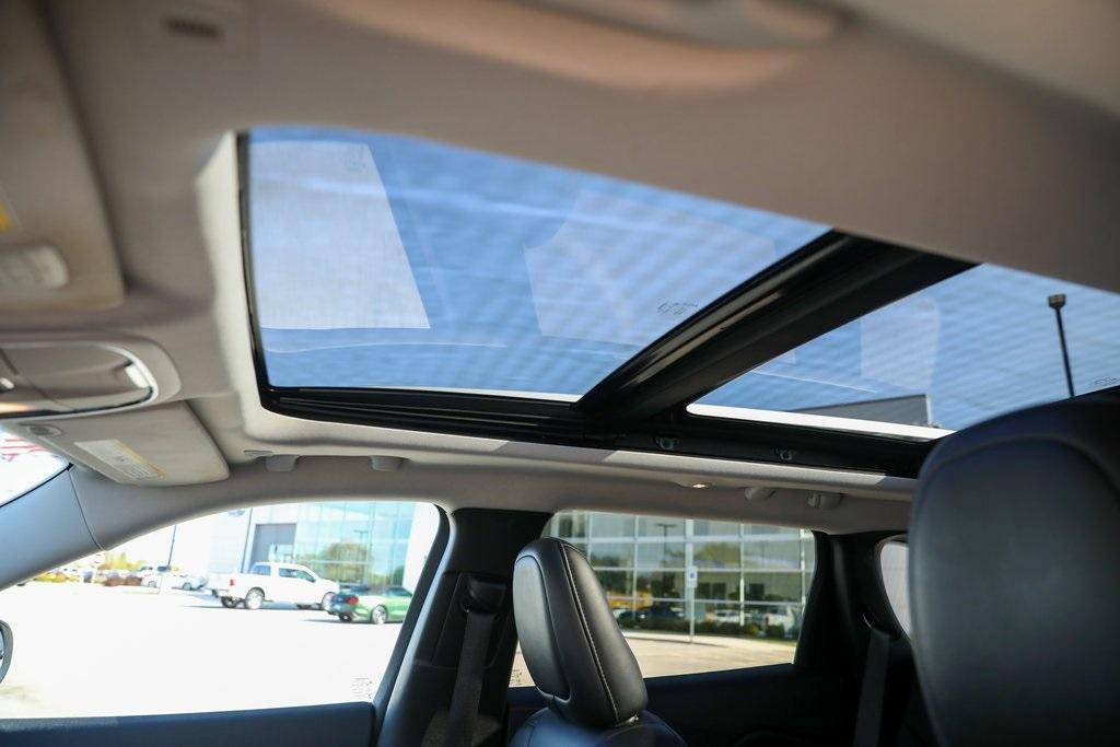 used 2019 Jeep Cherokee car, priced at $15,409