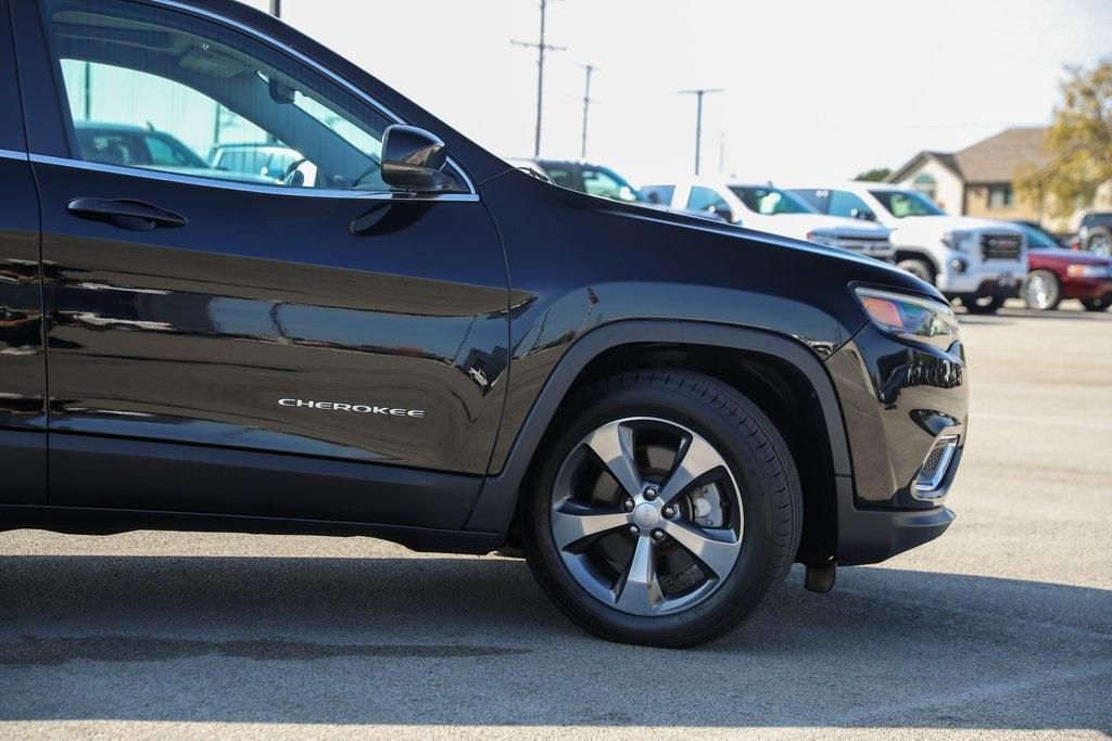 used 2019 Jeep Cherokee car, priced at $15,409