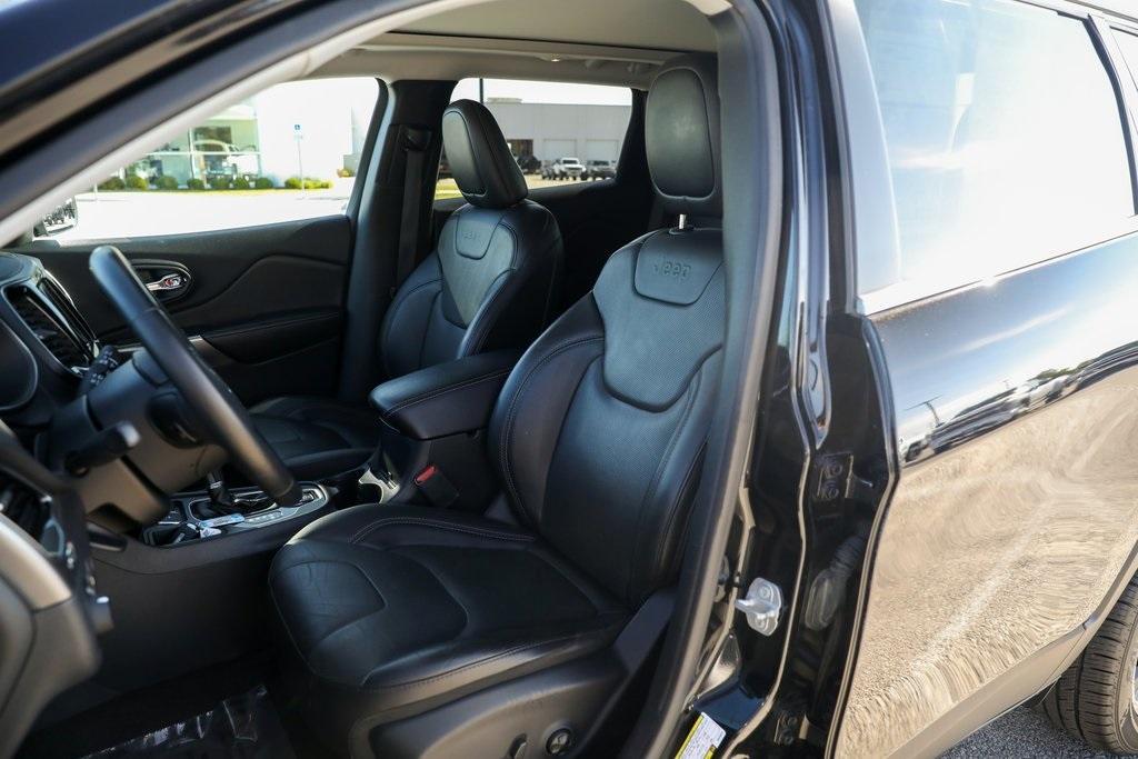 used 2019 Jeep Cherokee car, priced at $15,409