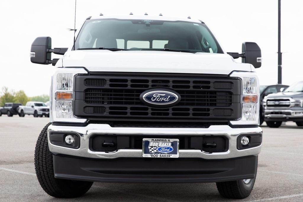 new 2025 Ford F-350 car, priced at $65,087