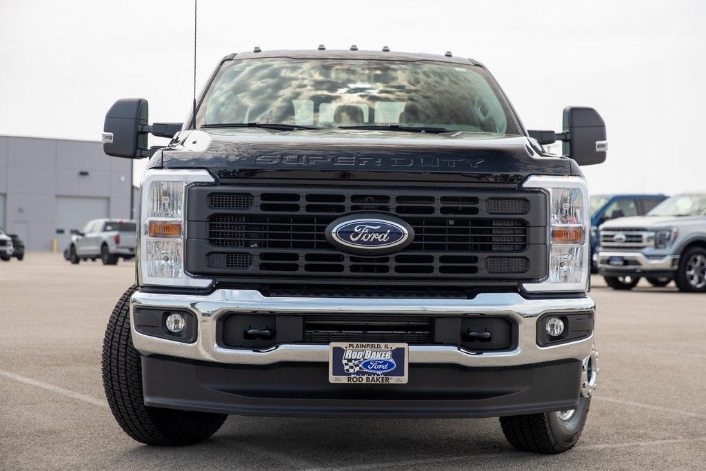 new 2025 Ford F-350 car, priced at $71,701