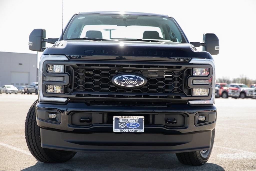 new 2025 Ford F-350 car, priced at $54,684