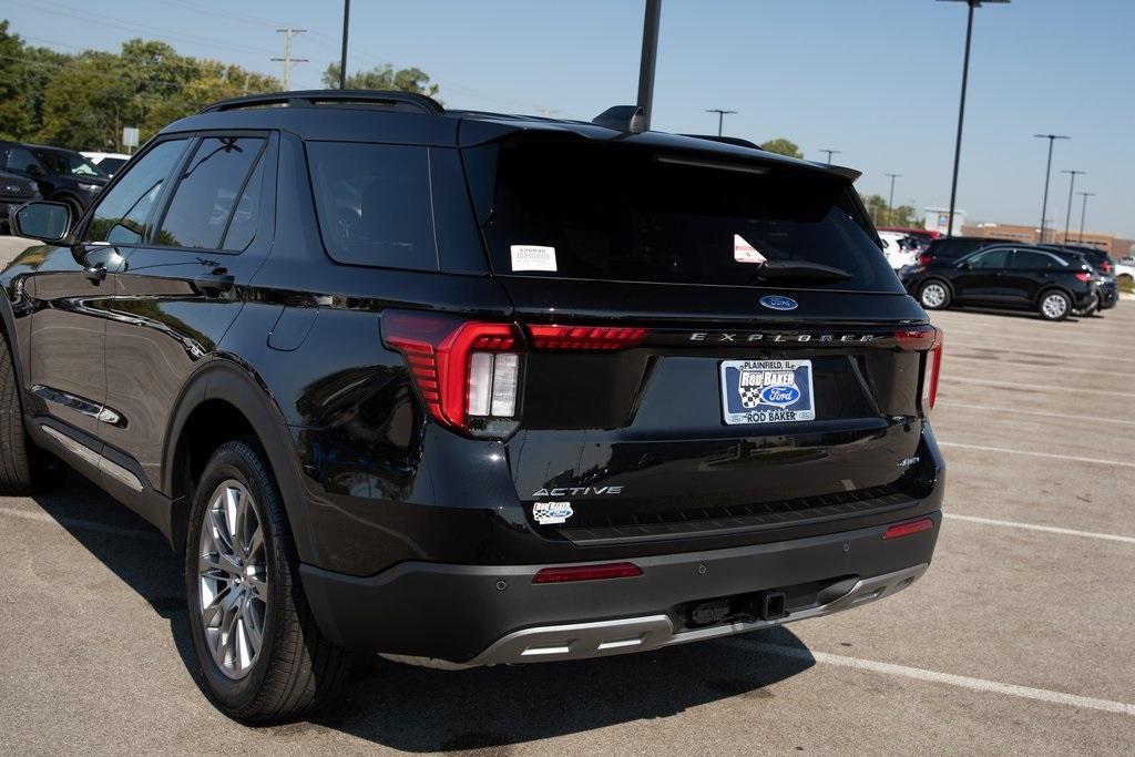 new 2025 Ford Explorer car, priced at $45,967