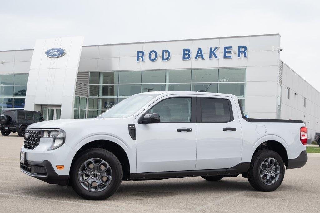 new 2025 Ford Maverick car, priced at $33,941