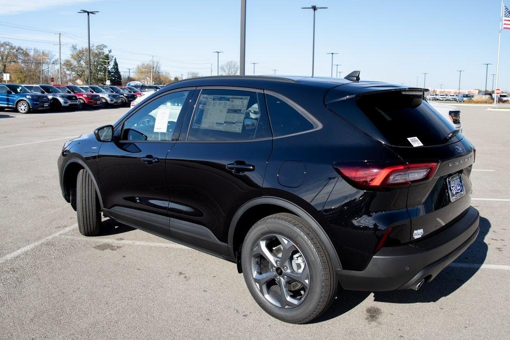 new 2025 Ford Escape car, priced at $33,436