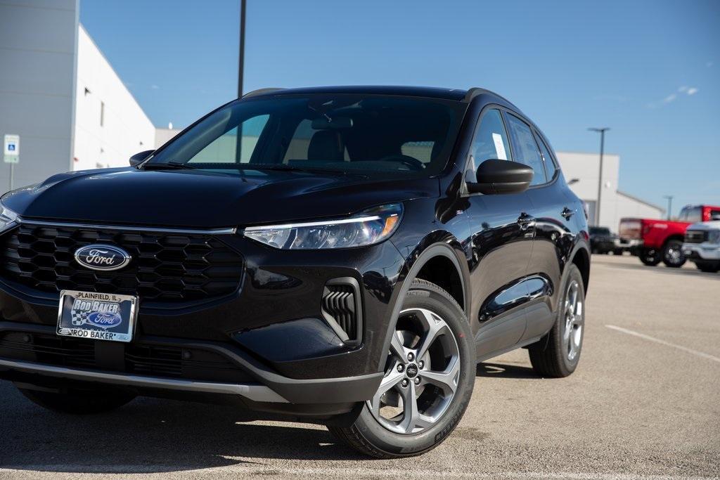 new 2025 Ford Escape car, priced at $33,436