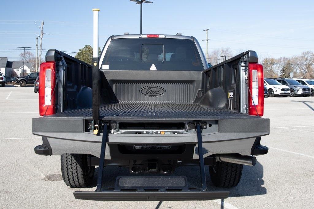 new 2025 Ford F-350 car, priced at $58,109