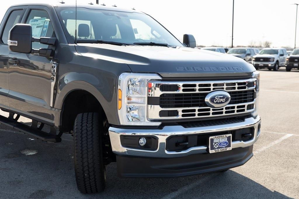 new 2025 Ford F-350 car, priced at $58,109
