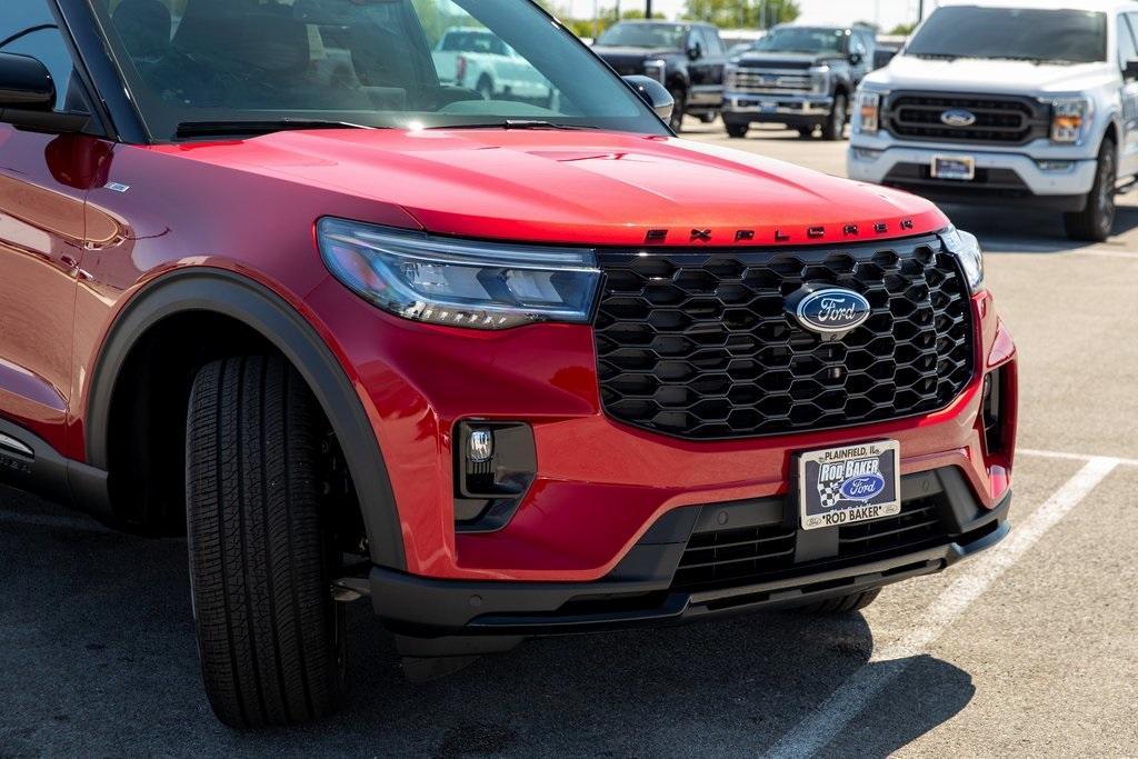 new 2025 Ford Explorer car, priced at $50,236