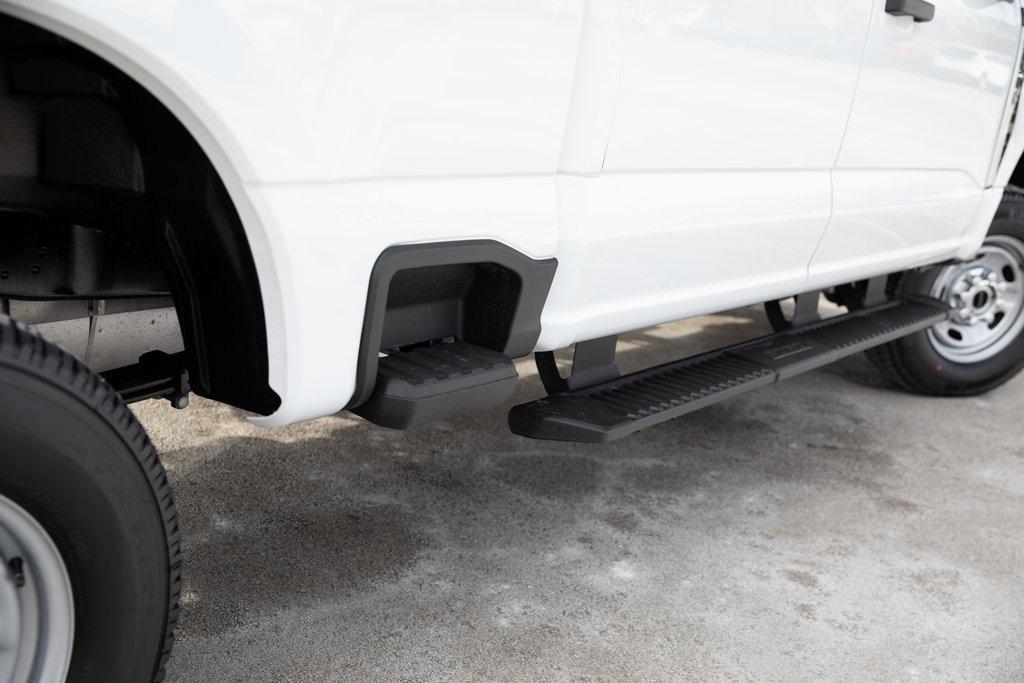 new 2025 Ford F-250 car, priced at $54,418